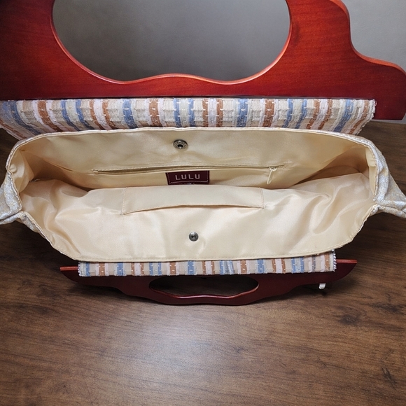 Vintage Lulu Tapestry Damask Floral Wood Handle Handbag Ivory Boho Carpet Bag - Picture 7 of 7